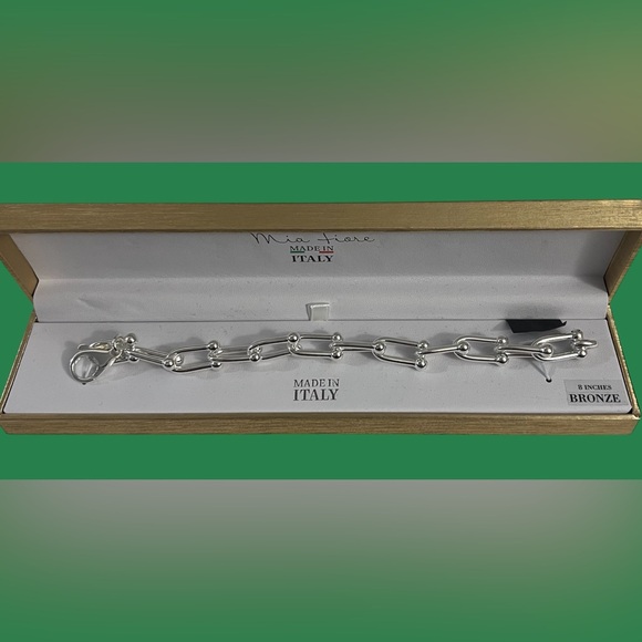 Mia Fiore Elegant Silver Chain Necklace - Picture 1 of 16